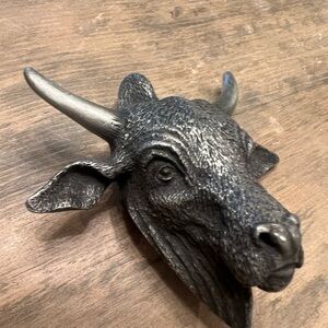 Vinegarroon Foundries pewter bull belt buckle
